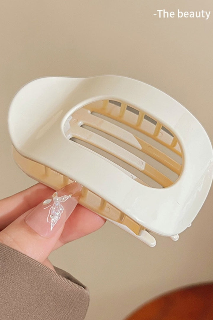 The Molly Matte Oval Flat Curved Design Hair Clips