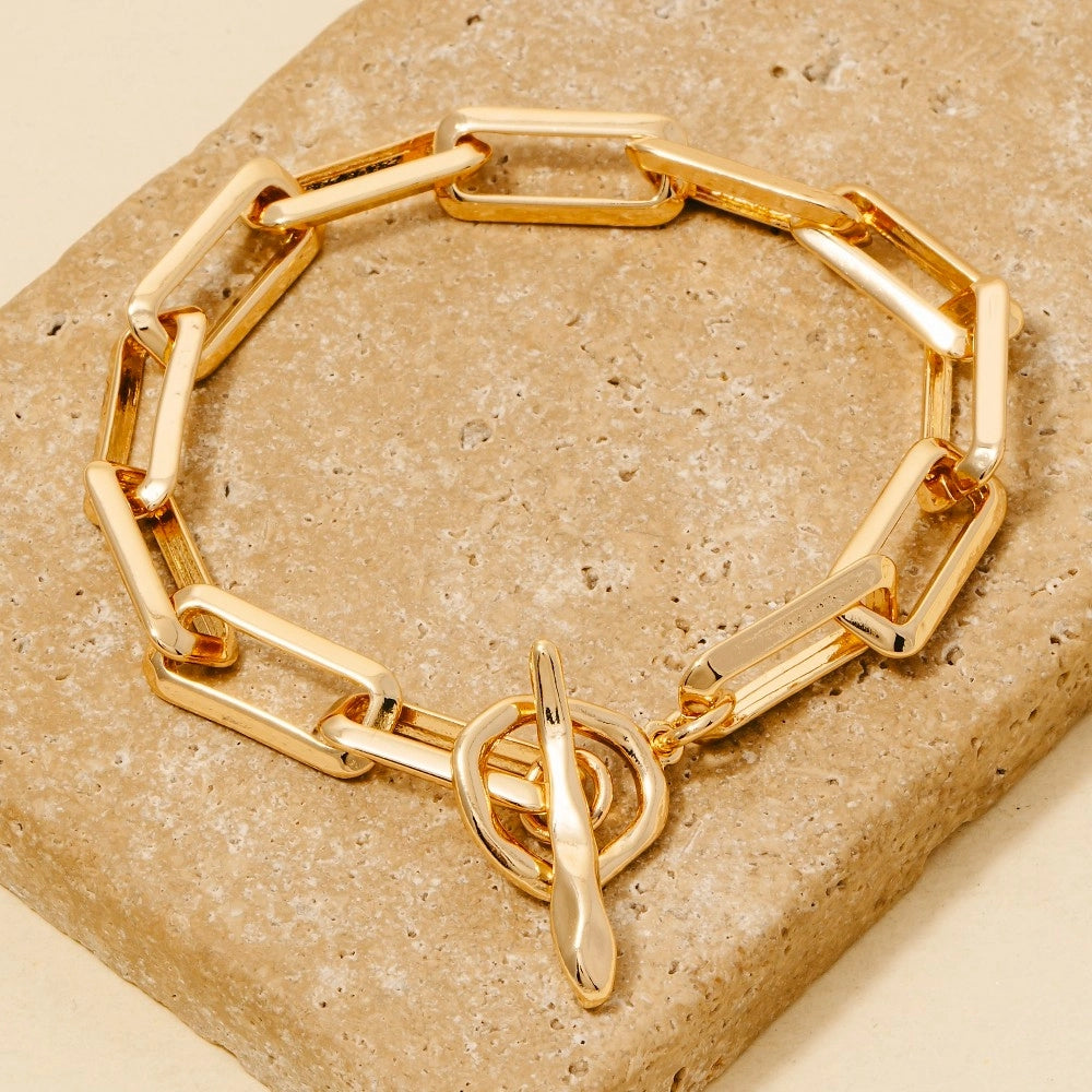 The Gold Rectangle Toggle Chain Bracelet