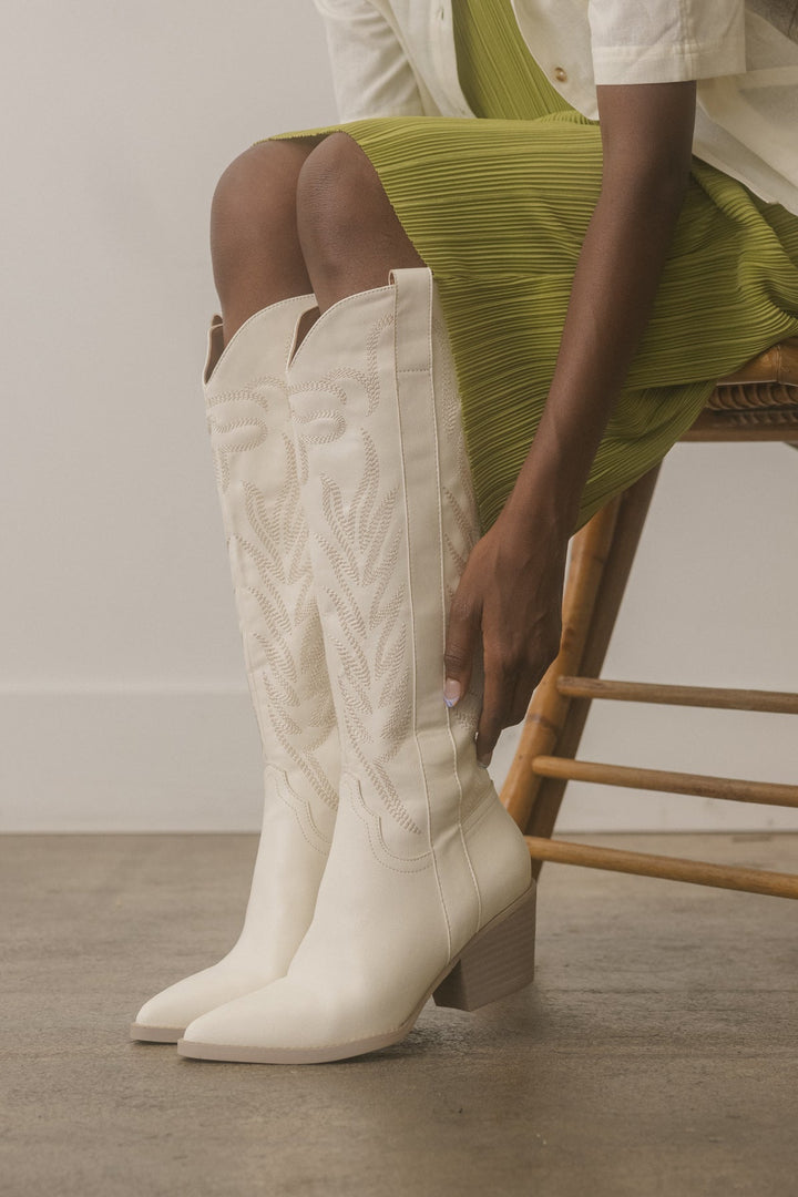 The Samara White Western Boots