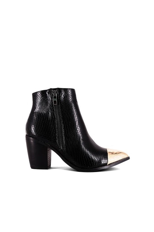 Yakima Black Botties