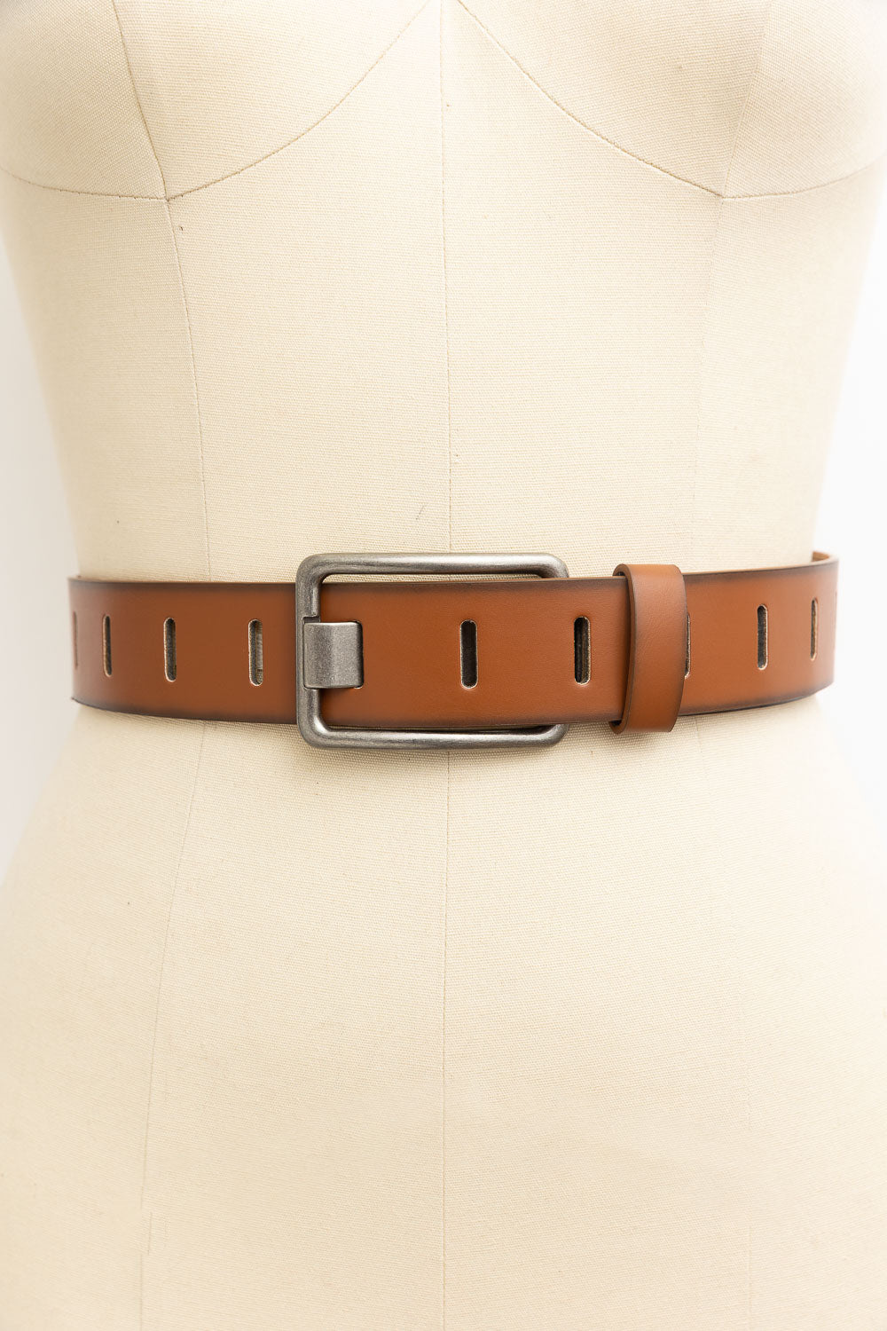 The Rectangle Buckle Slit Notch Leather Belt