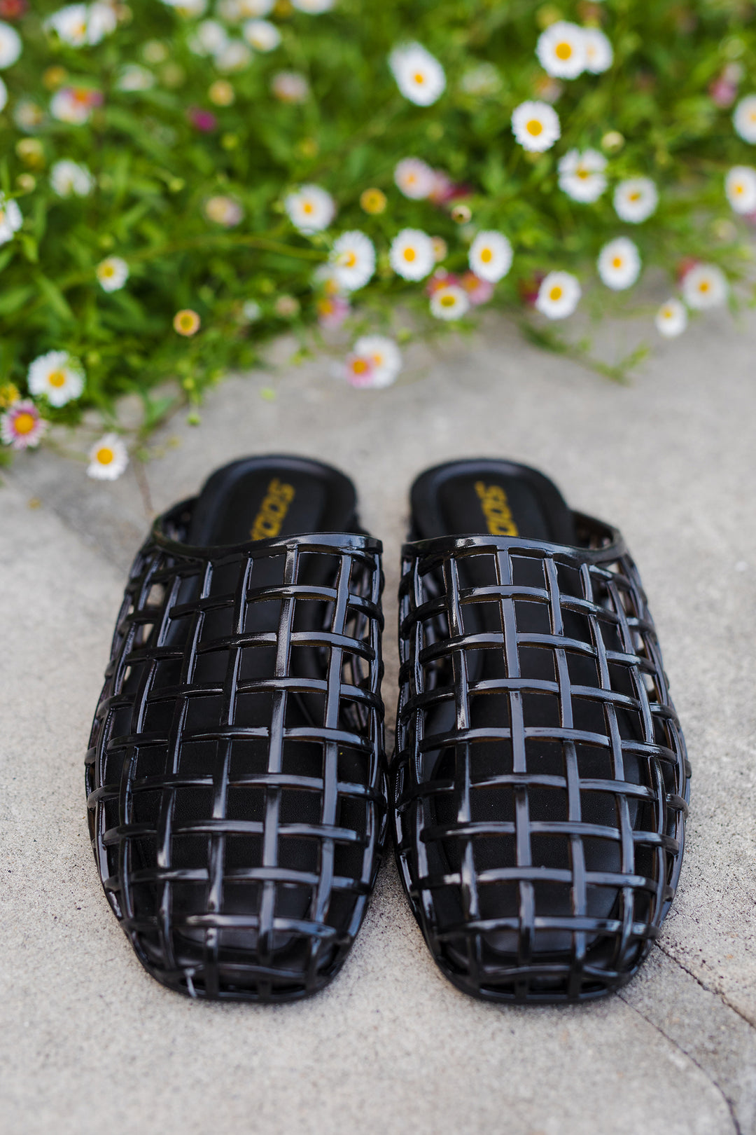 The Wayne Mesh Jelly Slip-On Sandal