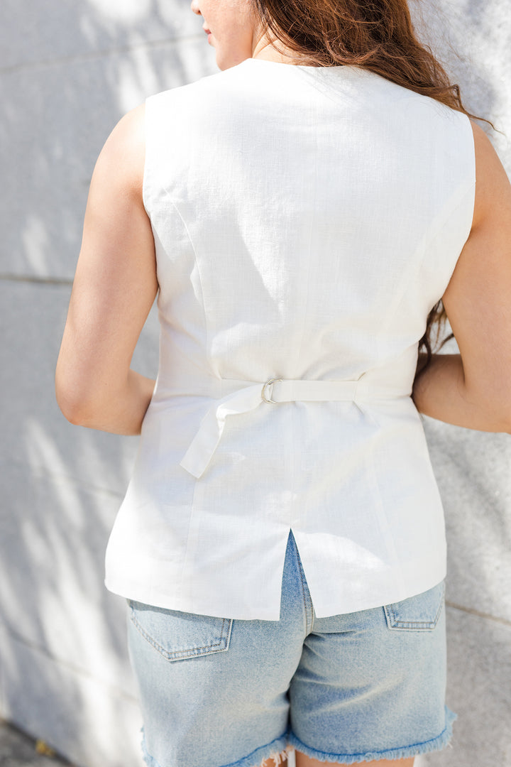 The Vest Behavior Sleeveless Linen Top