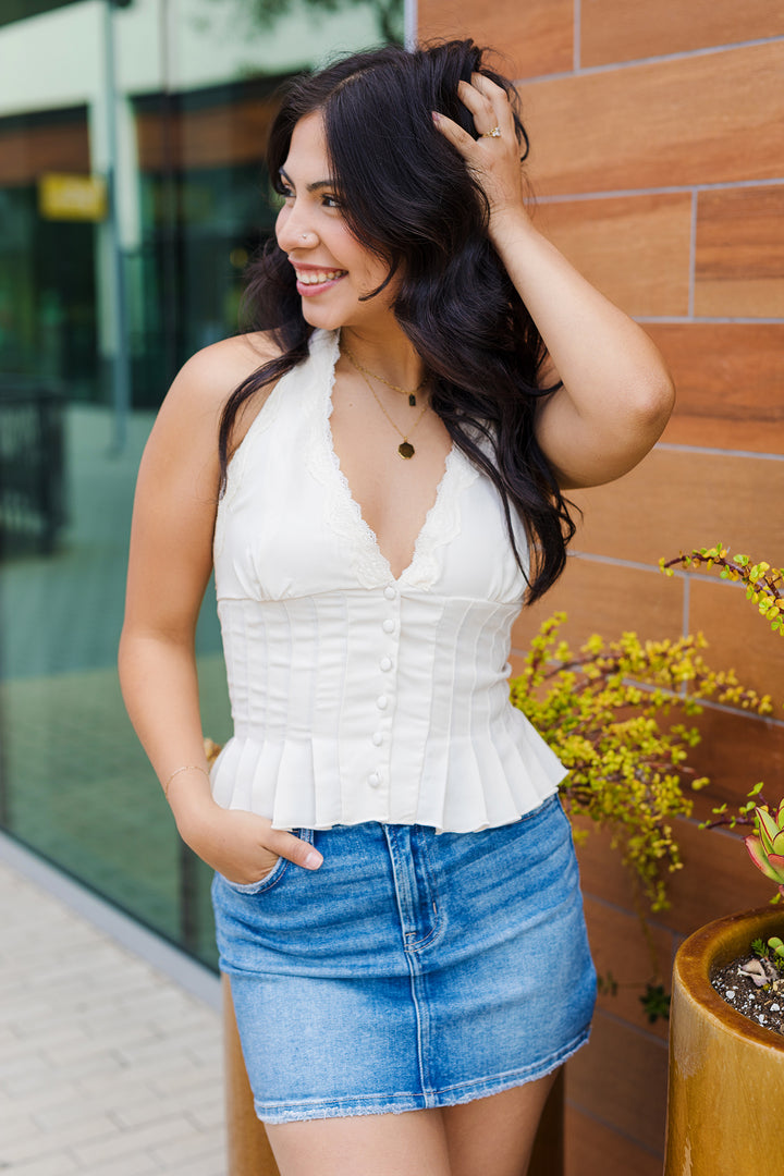 The Vest  Behavior Chiffon Halter Top