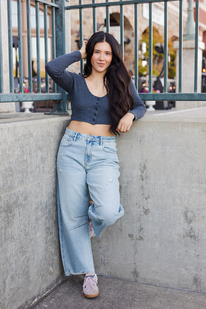 The Sammie Light Wash Barrel Jeans by Hidden