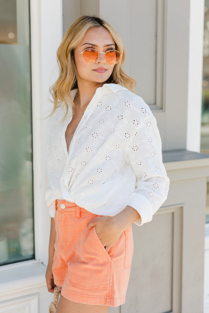 The Lennon White Floral Embroidered Collared Blouse